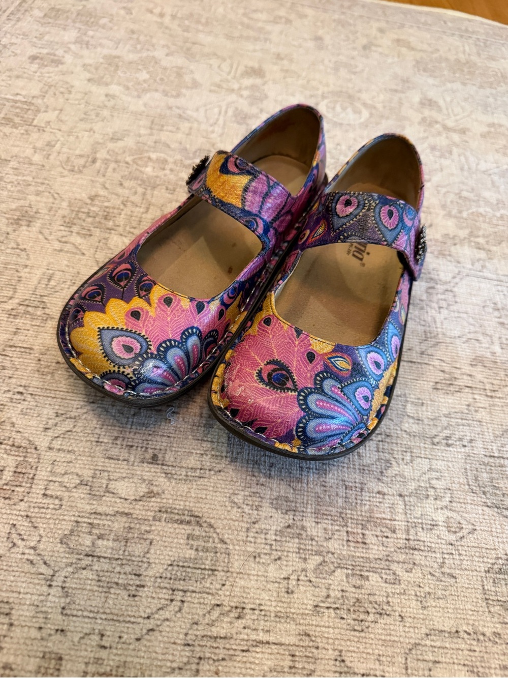 Alegria Women's peacock Mary Jane Mules in Pink & Yellow